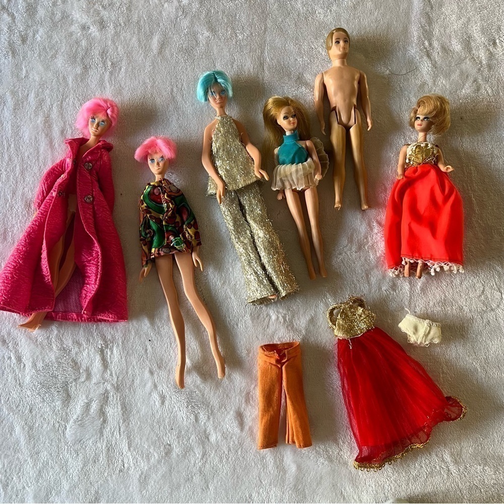 VINTAGE 1969 IDEAL Flatsy Fashion Dolls & Mini Vintage Barbies